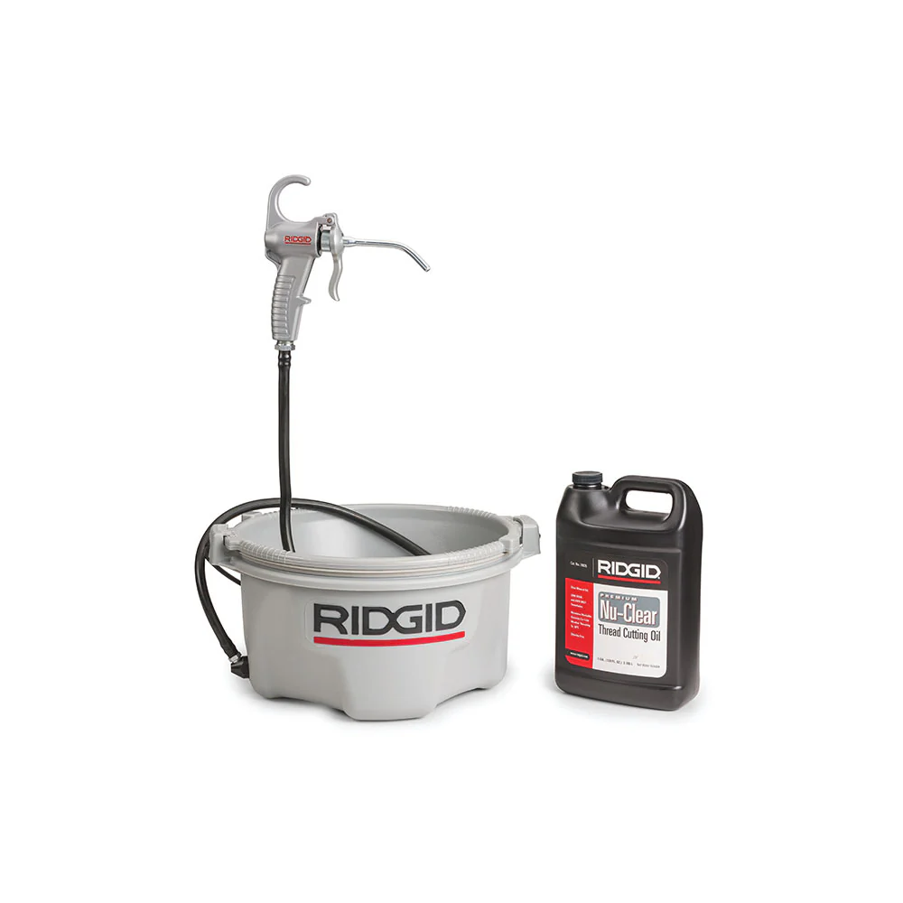 RIDGID 10883 Oiler with 1 Gallon Nu-Clear Thread Cutting Oil - Mactool Shop