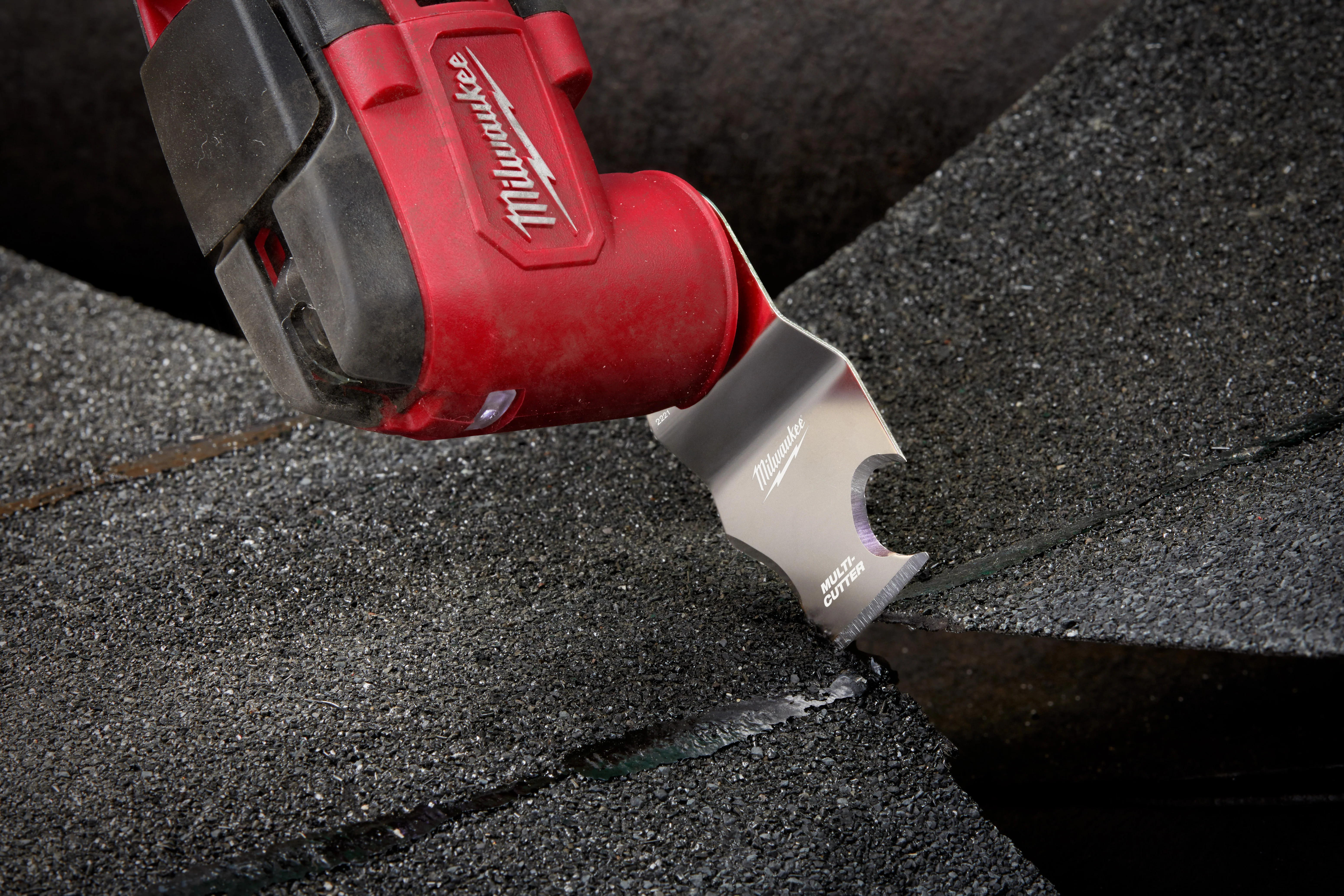 Milwaukee 49-25-2221 Milwaukee® OPEN-LOK™ 3-IN-1 MULTI-CUTTER SCRAPER BLADE 1PK - Mactool Shop