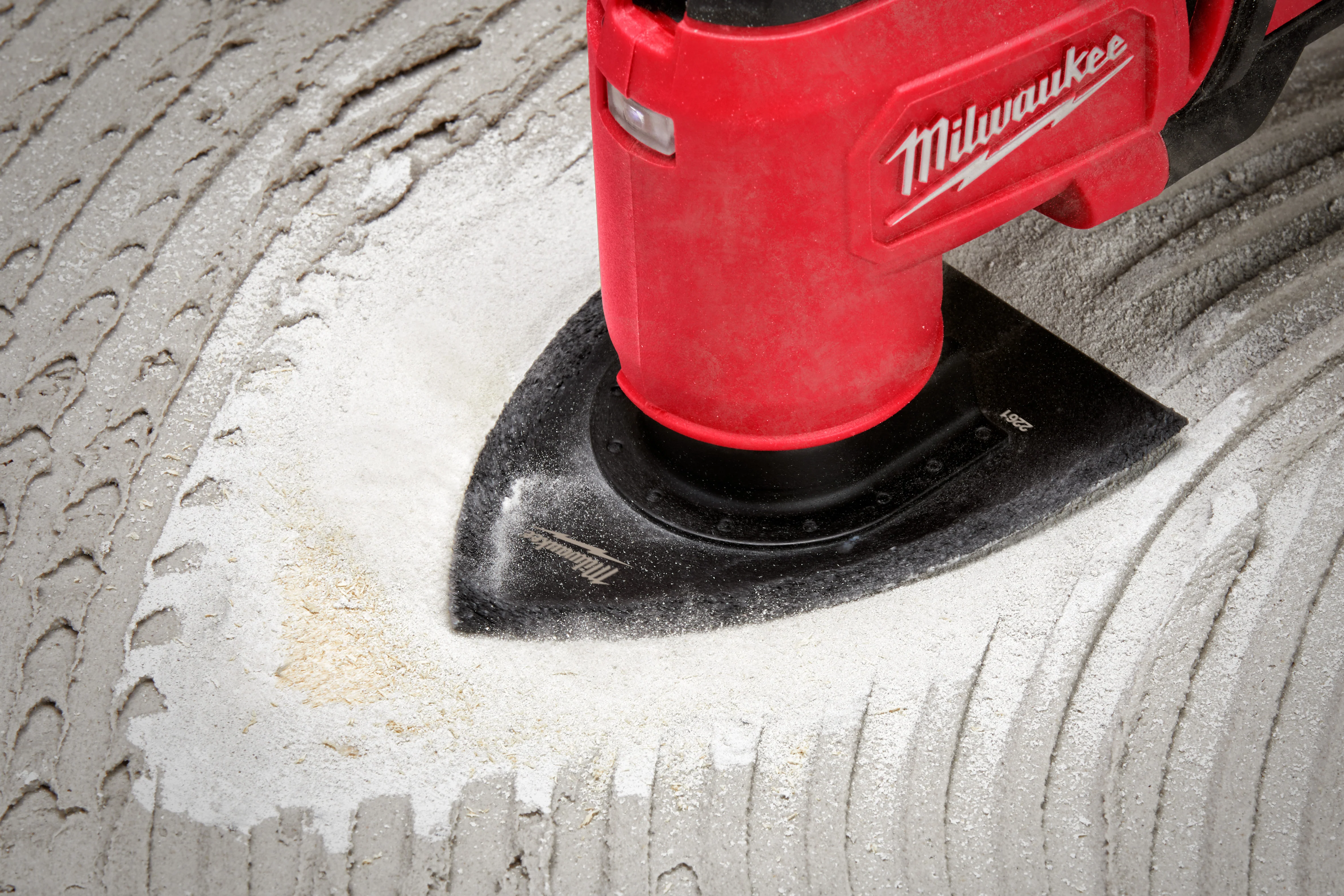 Milwaukee 49-25-2261 Milwaukee® OPEN-LOK™ 2-IN-1 HYBRID CARBIDE GRIT BLADE 1PK - Mactool Shop